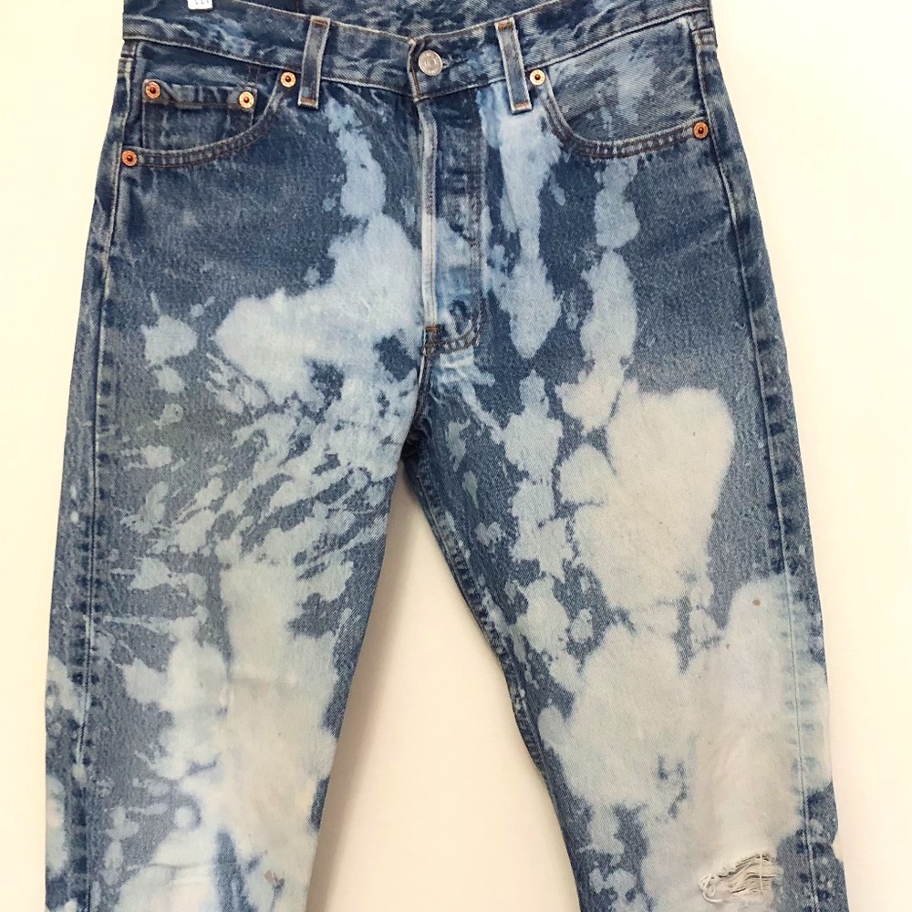 Levi Highwaisted 501 Acid Wash Jeans